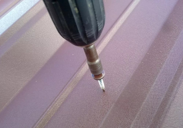 Саморезы PZ чёрные универсальные 5х65