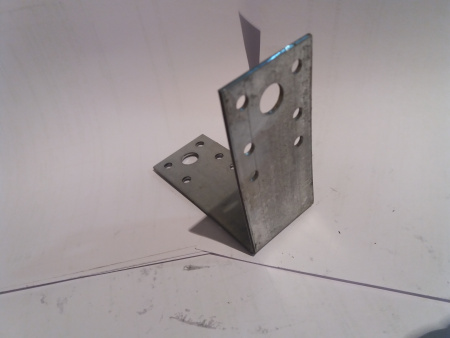 Крепёжный уголок оцинкованный перфорированный KU 90х90х40х2 мм